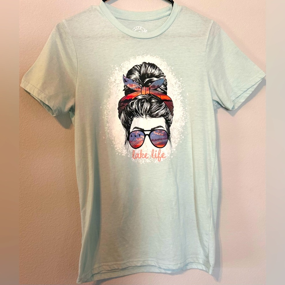 Graphic Tee with Lake Life Design